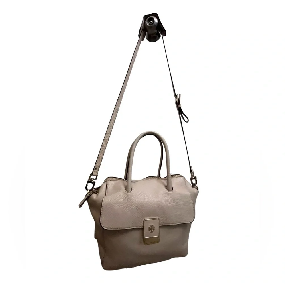 Tory Burch Clara Leather Satchel $495 Light, Pink size, medium Crossbody bag, ￼